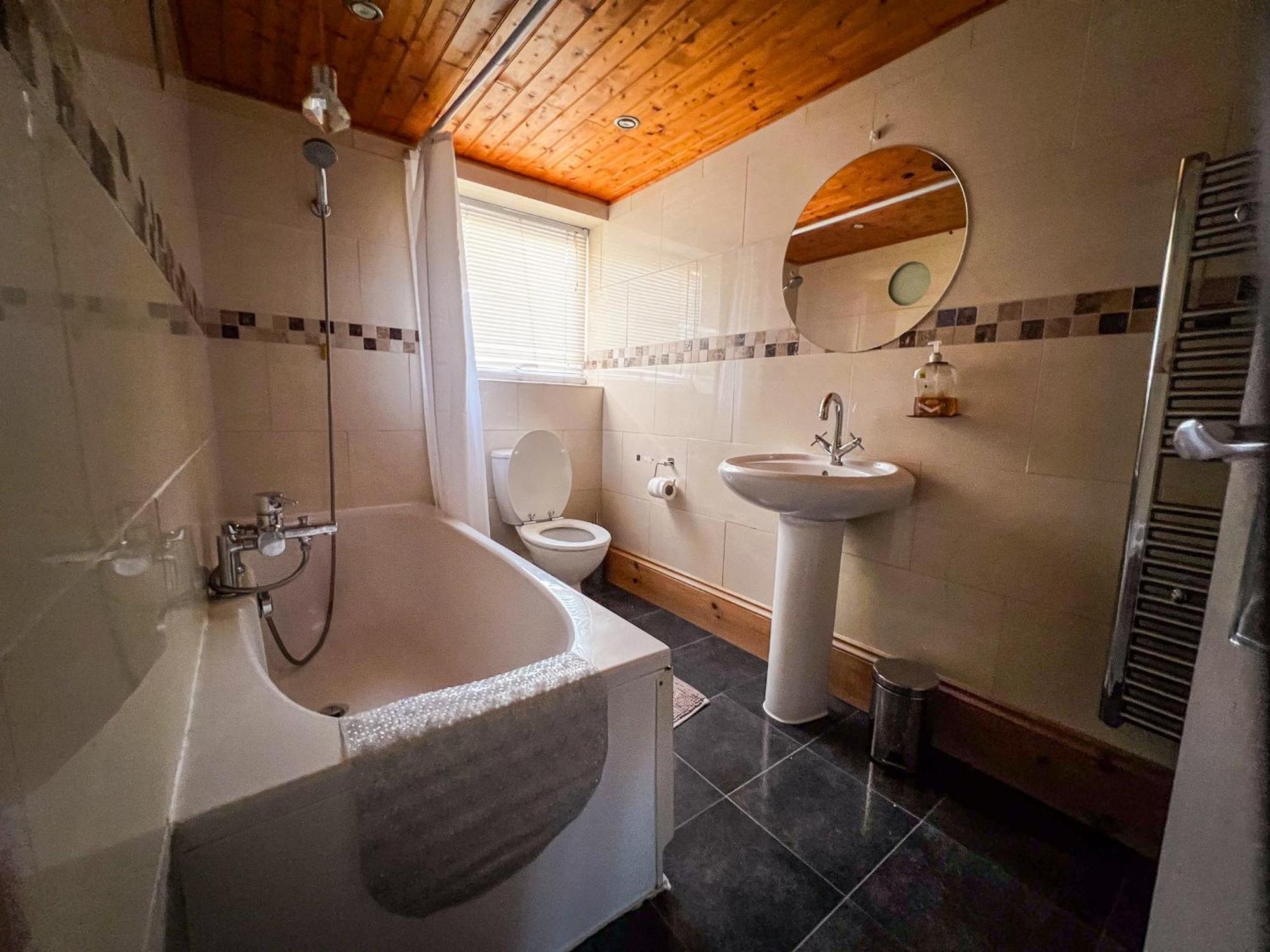 Spacious Retreat - Remote Worker & Family Friendly Портцмаус Экстерьер фото