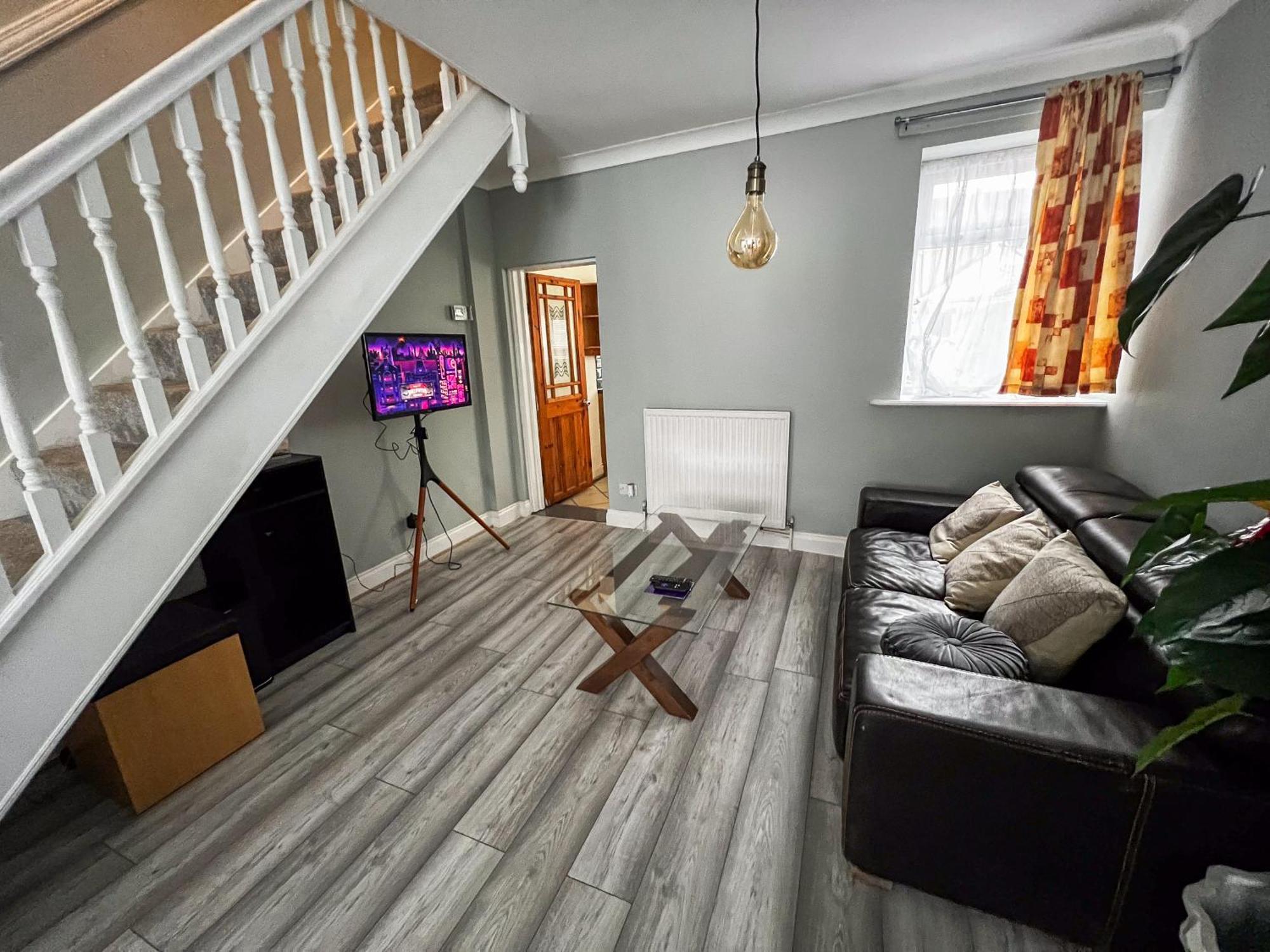 Spacious Retreat - Remote Worker & Family Friendly Портцмаус Экстерьер фото